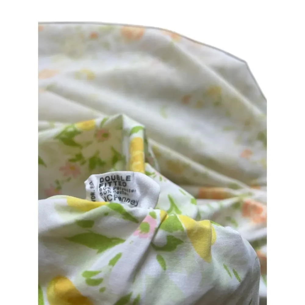 VNTG 70s J.C. Penney Floral Double Fitted Sheet & Pillowcase Bundle Cottagecore